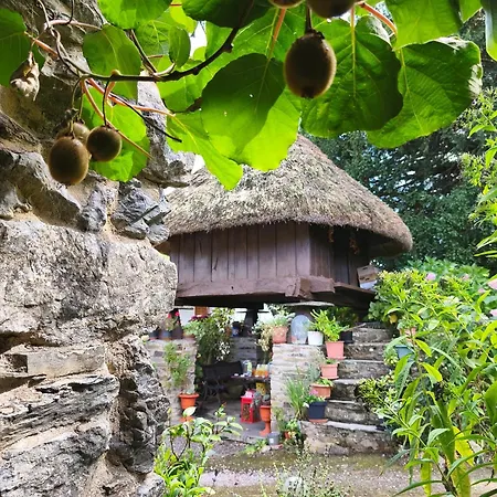 Nogueira Kır Evi Vega de Logares